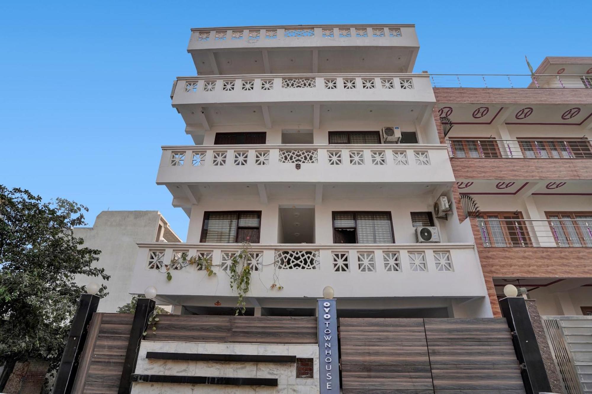 Hotel Collection O Samira Residency Near Botanic Garden Of Indian Republic Noida Exterior foto