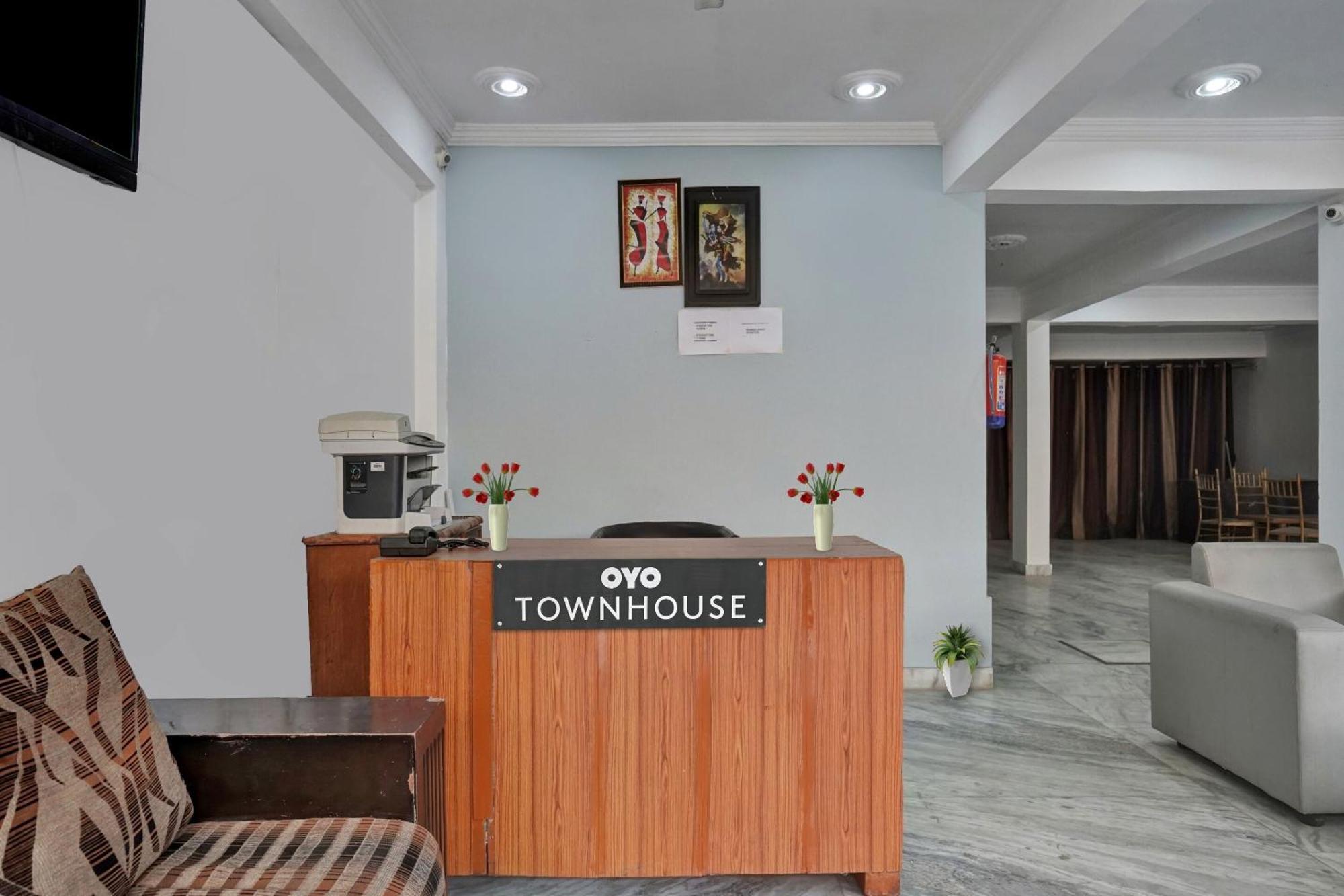 Hotel Collection O Samira Residency Near Botanic Garden Of Indian Republic Noida Exterior foto