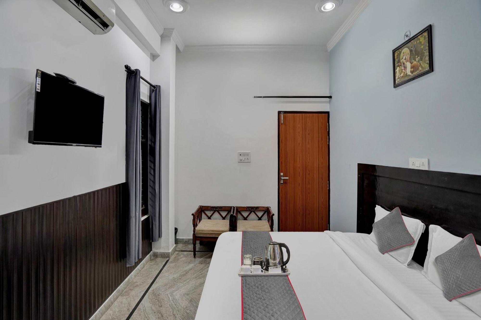 Hotel Collection O Samira Residency Near Botanic Garden Of Indian Republic Noida Exterior foto